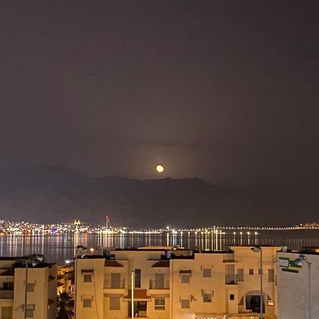 Appartamento Seaside House & Free Parking Eilat Esterno foto